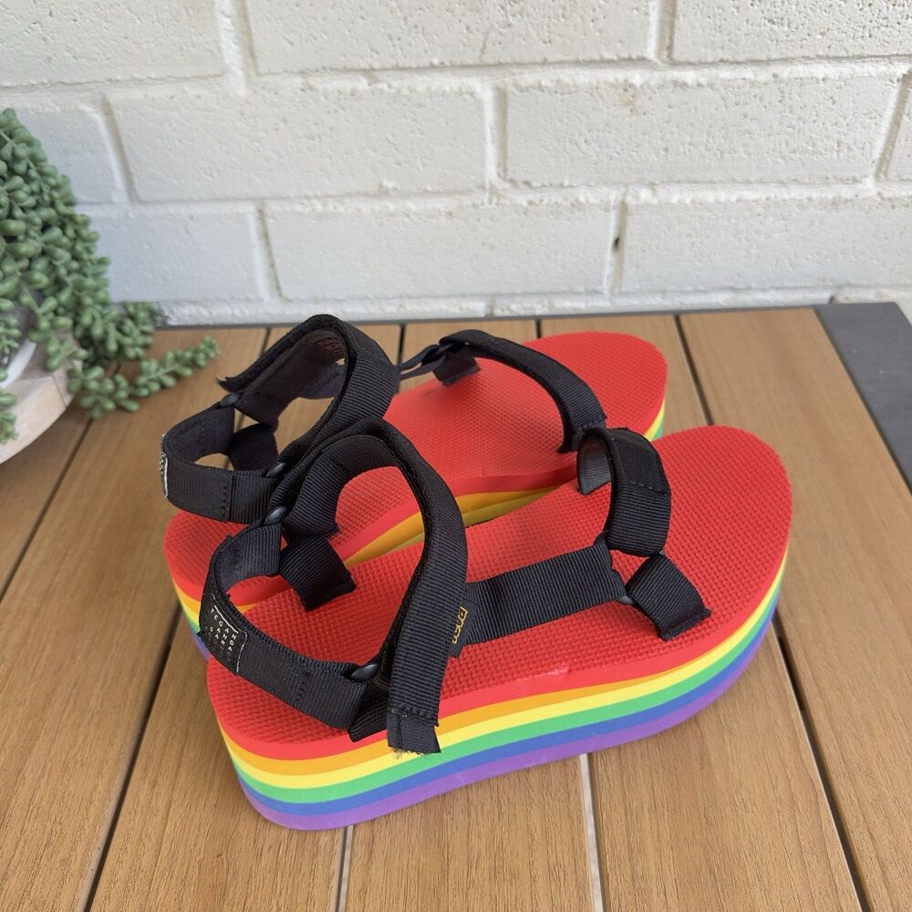 Teva Flatform Universal Rainbow Pride Women's US 9 Multicolor Platform Sandal